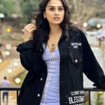 Anushka Kaushik Instagram - Bas akele hi chal diye 🥲 . . . . Location: @beigelooksgood #mood #moodoff #lonely #single #singlegirls #singlelife #independent #independentwoman #anushkakaushik Beige