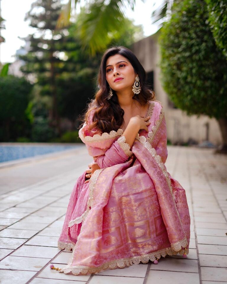 Aparna Dixit Instagram - Love will find a way 🎶✨ Wearing @panna.in Styled by @yourstylistforever HMU @makeupstorybyroma Captured by @rohitgaikwadfilms