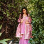Aparna Dixit Instagram - Your sunshine in human form ☀️ ✨ Wearing @panna.in HMU @makeupstorybyroma Styled by @yourstylistforever Captured by @rohitgaikwadfilms