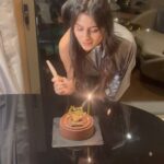 Aparna Dixit Instagram - Happy Appy day to my one and only APPY . I wont write the big paragraph this year bcoz we hv grown up now but bas itna hi ki no one can on the planet replace you in my life and tumhare bina ho nhi payega humse . You are the most special and you make everything, every moment special. I love you 😘 🌸💋💜🧿 #serenatomyblair #soulsisters @aparnadixit2061 Mumbai, Maharashtra