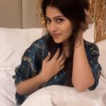 Aparna Dixit Instagram - Happy Appy day to my one and only APPY . I wont write the big paragraph this year bcoz we hv grown up now but bas itna hi ki no one can on the planet replace you in my life and tumhare bina ho nhi payega humse . You are the most special and you make everything, every moment special. I love you 😘 🌸💋💜🧿 #serenatomyblair #soulsisters @aparnadixit2061 Mumbai, Maharashtra