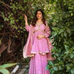 Aparna Dixit Instagram - Your sunshine in human form ☀️ ✨ Wearing @panna.in HMU @makeupstorybyroma Styled by @yourstylistforever Captured by @rohitgaikwadfilms