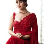 Aparna Dixit Instagram – Gulab🌹
.
.
Shoot concept & creative Direction: 
@thebridesofindia @mansidhanak
Hair by: @makeupbypompy
Makeup by: @mallika_bhat
Makeup products:
@Nourrbymallikabhat
On set styling: @stylebysugandhasood
Location: @westinmumbaipowai
Outfit: @Premyabymanishii
Jewellery: @rimayuO7
Photography by: @harshphotography11
Production: @mansidhanak @vinavb @mehtaakshit @revurgeofficial

#Thebridesofindia ❤️🧿✨✨ The Westin Mumbai Powai Lake