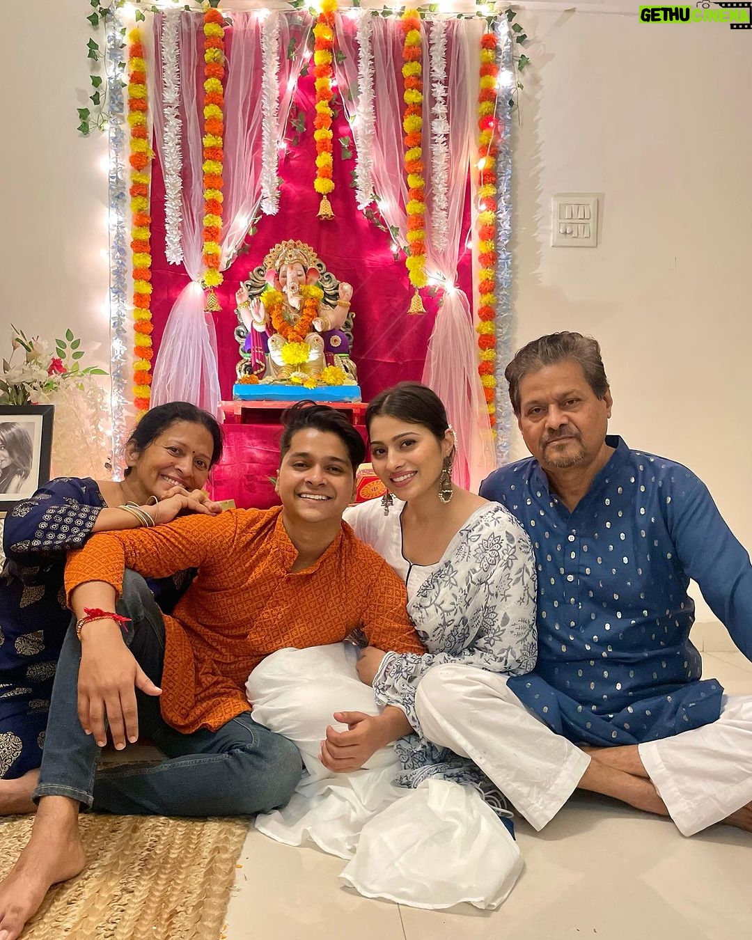 Aparna Dixit Instagram - 3 blissful days 😇🙏🏻🌸 #ganpatibappamorya