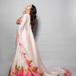Aparna Dixit Instagram - 🌷 . . Wearing @the_adhya_designer Earrings @cherryblossoms.designs HMU @makeupstorybyroma Clicked by @sagarfilms194 Location @s3.mumbai