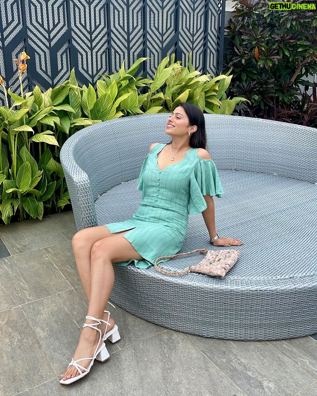 Aparna Dixit Instagram - Feasting is our fav thing to do together 🥘 🍲 ☕️ . . . Heels @shopgnist Dress @thenewbold.in Styled by @yourstylistforever
