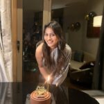 Aparna Dixit Instagram - Happy Appy day to my one and only APPY . I wont write the big paragraph this year bcoz we hv grown up now but bas itna hi ki no one can on the planet replace you in my life and tumhare bina ho nhi payega humse . You are the most special and you make everything, every moment special. I love you 😘 🌸💋💜🧿 #serenatomyblair #soulsisters @aparnadixit2061 Mumbai, Maharashtra