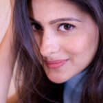 Aparna Dixit Instagram – How close is too close.!!
