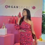Aparna Dixit Instagram – Discover Hair Care Secrets with Streax Professional! 💇‍♀️✨ Immerse yourself in the world of vibrant colors and healthy hair with the Argan Secrets Range. 🌈💆‍♀️ 
Say goodbye to faded colors and hello to long-lasting vibrancy. 🌟 
Experience the nourishing power of argan oil and enjoy 90% color retention. 🙌 
Don’t miss out, to buy the range, go to the Nykaa app and type Streax Professional Argan Secrets and give your hair the love it deserves! ❤️✨

#StreaxProfessional #HairCareSecretsStreet
#ArganSecrets #VibrantHair #LongLastingColor #ColoredHair
#HappyHair
#ColorConfident