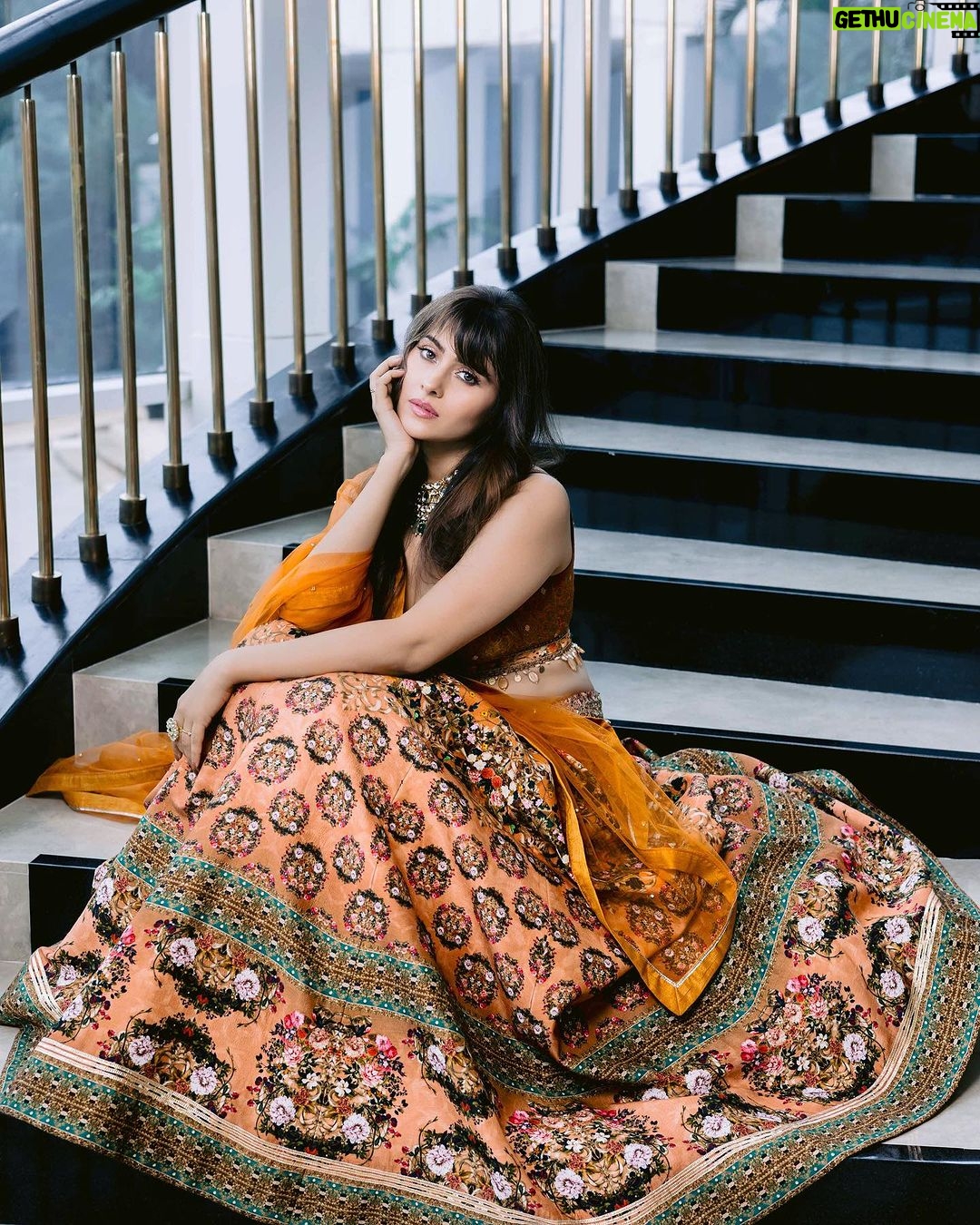 Aparna Dixit Instagram - Not your Cinderella ๐ธ Shoot concept & creative Direction: @thebridesofindia @mansidhanak Makeup products: @Nourrbymallikabhat Hair by: @makeupbypompy Makeup by: @mallika_bhat Outfit: @rockystarofficial Jewellery: @rimayuO7 Production: @mansidhanak @vinavb @mehtaakshit @revurgeofficial Location: @westinmumbaipowai Photography by : @seventybytwo On set styling: @stylebysugandhasood @micu_28_ #TheBridesOfIndia ๐๐งฟ The Westin Mumbai Powai Lake