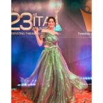 Aparna Dixit Instagram - Always a wonderful evening at @theitaofficial . Wearing @datetheramp Styled by @yourstylistforever HMU @makeupstorybyroma