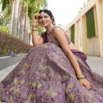 Aparna Dixit Instagram – Calm before the stormy baarat ka dance 💃🏻 
To bring home #merebrotherkidulhan 
#arang
.

Wearing @showshaa @vblitzcommunications 
Jewellery @indianjewellery999 
Styled by @nisha_shah__ 
HMU @pallavi_makeovers_pmo 
Clicked by @realaceproductions 
Coordinated by @hub_of_branding Delhi, India
