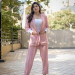 Aparna Dixit Instagram – Train your mind to have more faith than fear. ✨
.
Shot by @shutterjuicestudio 
Wearing @shop.dlanxa 
Styled by @styling.your.soul