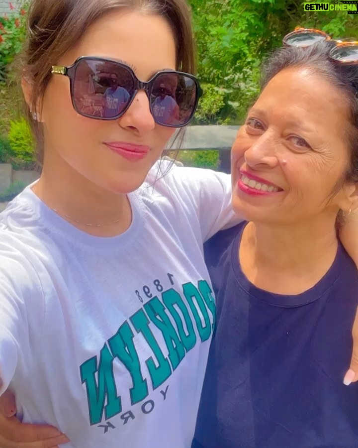 Aparna Dixit Instagram - Mera rab, mera sab Meri maa ♥️ @geeta6006