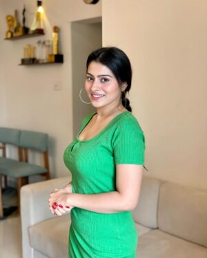Aparna Dixit Instagram - Back to the gram life 💚