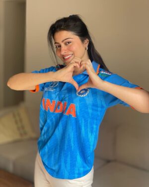 Aparna Dixit Instagram - We ready 🇮🇳 
All the best to our team 🧿♥️
With you in it 🫶🏻
Jai Hind

#worldcup2023 #worldcupfinal #india #indiancricketteam