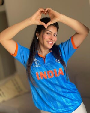 Aparna Dixit Instagram - We ready 🇮🇳 
All the best to our team 🧿♥️
With you in it 🫶🏻
Jai Hind

#worldcup2023 #worldcupfinal #india #indiancricketteam