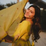 Aparna Dixit Instagram - 💛