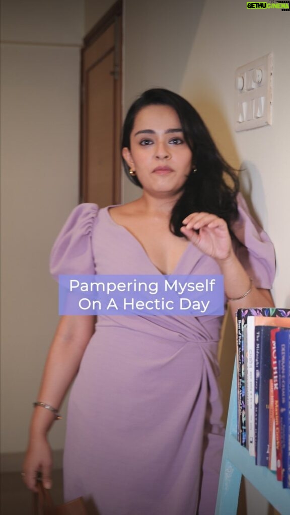 Apoorva Arora Instagram - #Ad When life gets tough & hectic, pampering yourself is a must and the new LUX “Essence Of Himalayas” range from @luxindia has become my favourite! Enjoy a luxurious spa-like bath with dual tone shimmer bodywash, enriched with captivating scents. Also, exfoliate your skin with the gel body scrub for a revitalizing feel. Get it now from @mynykaa #LUX #LUXNewRange #EssenceOfYou #EssenceofHimalayas #Lavender #VitaminC #SoftRose #Aloe