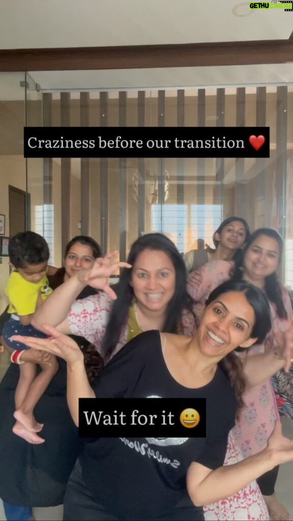 Archana Chandhoke Instagram - Wait for the transition…Our kinda crazy when we get together… @zaaravineet.offl @archanachandhoke @aanchalchandhoke @simran_chandhoke Chennai, India