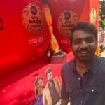 Archana Chandhoke Instagram - வண்டி கெளம்பிருச்சு...உங்க Area-ku நம்ம வண்டி வருது...!!! இதே மாதிரி நீங்களும் எங்க வண்டியோட ஒரு Selfie எடுத்து Zee Tamil Page-ah Collab பண்ணுங்க...!!!🧡🔥 Zee Tamil குடும்ப விருதுகள் 2023. #ZeeTamilKudumbaVirudhugal2023 #ZTKV #ZTKV2023 #ZeeTamil