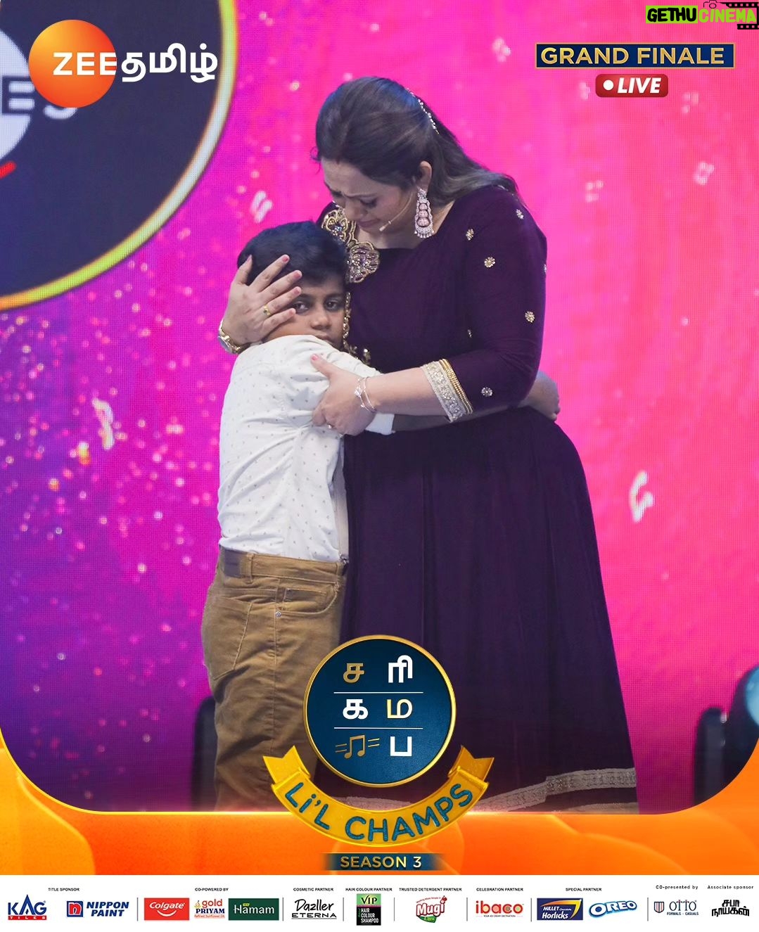 Archana Chandhoke Instagram - Million Dollar Moment ra...!!!❤️💯 Saregamapa Lil' Champs 3| Grand Finale Live | Now Showing #SaregamapaLilChamps #SaregamapaLilChampsSeason3 #GrandFinale #Priyan #YuvanShankarRaja #U1 #ZeeTamil