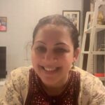 Archana Chandhoke Instagram - 40 lessons in 40 years - Chapter No 5 Life is unpredictable.. so we attempt to contain all the pleasures and happiness together.. but when we look back, sometimes, it’s not useful and life is unlikely that way!! So deal with lesser attachment to physical objects and find contentment in peace !! Lots of love, Me to you
