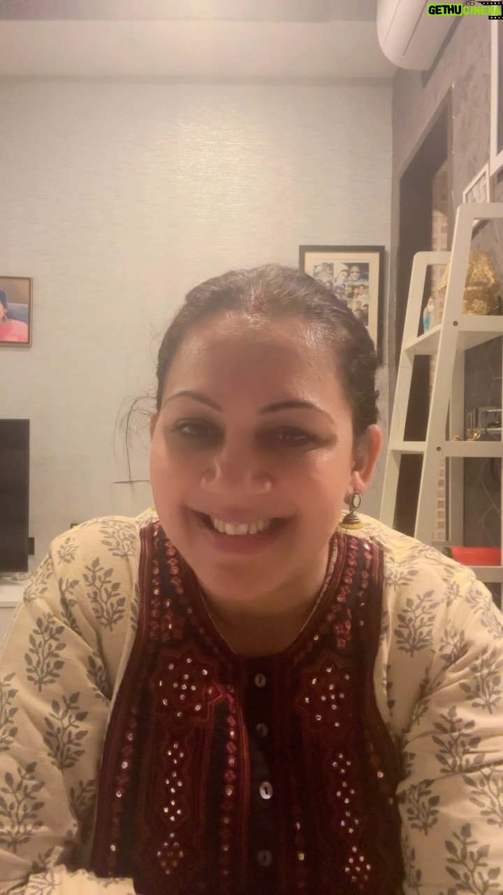 Archana Chandhoke Instagram - 40 lessons in 40 years - Chapter No 5 Life is unpredictable.. so we attempt to contain all the pleasures and happiness together.. but when we look back, sometimes, it’s not useful and life is unlikely that way!! So deal with lesser attachment to physical objects and find contentment in peace !! Lots of love, Me to you