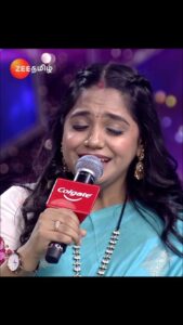 Archana Chandhoke Instagram - Adadadaa...Gold-uh pa!!!😍 Saregamapa Lil Champs | Town Bus Round | Saturday at 7pm | Sunday at 6.30pm. #SaregamapaLilChamps3 #SaregamapaLilChamps #Saindhavi #Abhirami #VijayPrakash #Archana #ZeeTamil