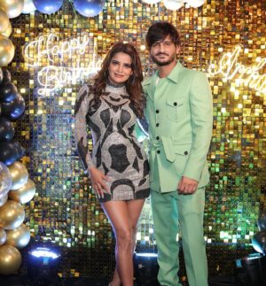 Archana Gautam Instagram - Birthday pics with family 🫶🏻😘❤️ #happybirthday 

All About My Birthday Look
🎉 🎊🎂
Styled By :- @nehaadhvikmahajan
👗Outfit:- @nikhitatandon 
Makeup & Hair - @saiyed7298