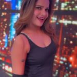 Archana Gautam Instagram – Miss you @the.contentteamofficial team 😘😘😘 #entertainmentkiraathousefull South Africa