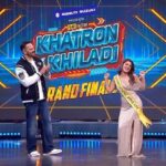 Archana Gautam Instagram - Do you agree, that Best Entertainer ke award par sirf ek Khiladi ka right hai? ☕ Dekhiye #KhatronKeKhiladi ka #GrandFinale, aaj raat 9 baje, sirf #Colors aur @officialjiocinema par. #KKK13 #KhatronKeKhiladi13 #KKK13GrandFinale @itsrohitshetty @msarenaofficial @archanagautamm @aisharma812