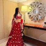 Archana Gautam Instagram – सपना एक देखों,
मुश्किलें सौ आएगी,
वह पल बहुत सुंदर होगा,
जब कामयाबी शोर मचाएगी.. 
styling by – @stylingcityy 
outfit by – @krupa_jain
Event – @ballyscasinocolombo #archanagautam #indianwedding #indiangirl Colombo, Srilanka