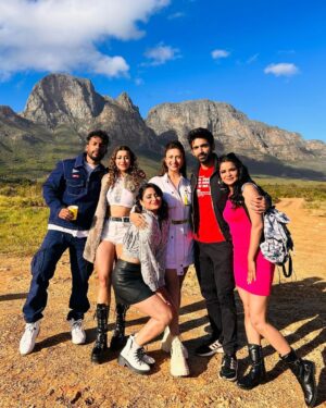 Archana Gautam Instagram - Pyaare khiladi 🥰 @divyankatripathidahiya #kkk #khatrokekhiladi #khatrokekhiladi13 
@aisharma812 , @nyra_banerjee , @arjitaneja , @dinojms , @rashmeetkaur , @soundousmoufakir ,