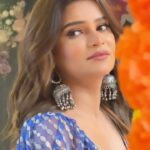 Archana Gautam Instagram - My favourite song #meritarahtumbhikabhipyarkarkedekhona #archanagautam Jewellery by - @pastel_pearls_jewellery Mumbai, Maharashtra