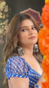 Archana Gautam Instagram - My favourite song #meritarahtumbhikabhipyarkarkedekhona #archanagautam Jewellery by - @pastel_pearls_jewellery Mumbai, Maharashtra