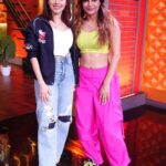 Archana Gautam Instagram - क़िस्मत कितनी ही रोशन हो मेहनत की आग में जलना ज़रूरी है, मंज़िल कितनी ही पास हो कुछ क़दम चलना ज़रूरी है। @nushrrattbharuccha Makeup - @abhishekindu Outfit by - @jharnajana India