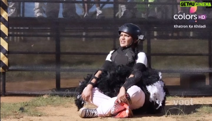Archana Gautam Instagram - Todayβs episode πππ funny stunt mera maanna hai kuch chiz karo enjoy karke karo .. #archanagautam @colorstv @officialjiocinema #khatronkekhiladi #khatronkekhiladi13 South Africa