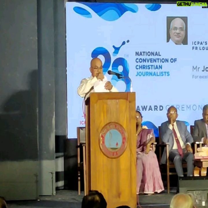 Archana Kavi Instagram - It's a different feeling to see your parents receiving an award. Two days back my Appa was given Louis Cardeno Award for Lifetime Achievement in journalism. From picking his shirt for the event to waiting for his turn, everything gave me a glimpse of what he would have gone through while sending me to school the first time or watched me perform at events like a play fest or watching Neelathamara's first show. Whatever little writing skills I have is because I learnt from the best. He taught me the basics of reporting when I was in the junior building. This award didn't come as a surprise as it was long overdue. This truly is a testament to his dedication and contributions to this field. @jose_kaviyil ❤️ @rosamma.jose.33 @qvi_kaviashish @pearljazz_ritu . #family #father #prouddaughter #love Kochi, India
