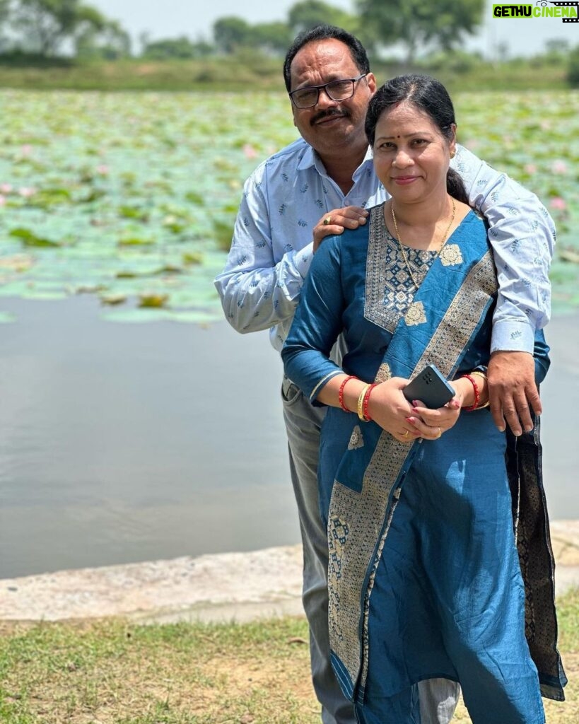 Archana Padhi Instagram - Happy ANNIVERSARY MAA BABA❤️❤️….m blessed to have u..my 24*7 support system ❣️❣️