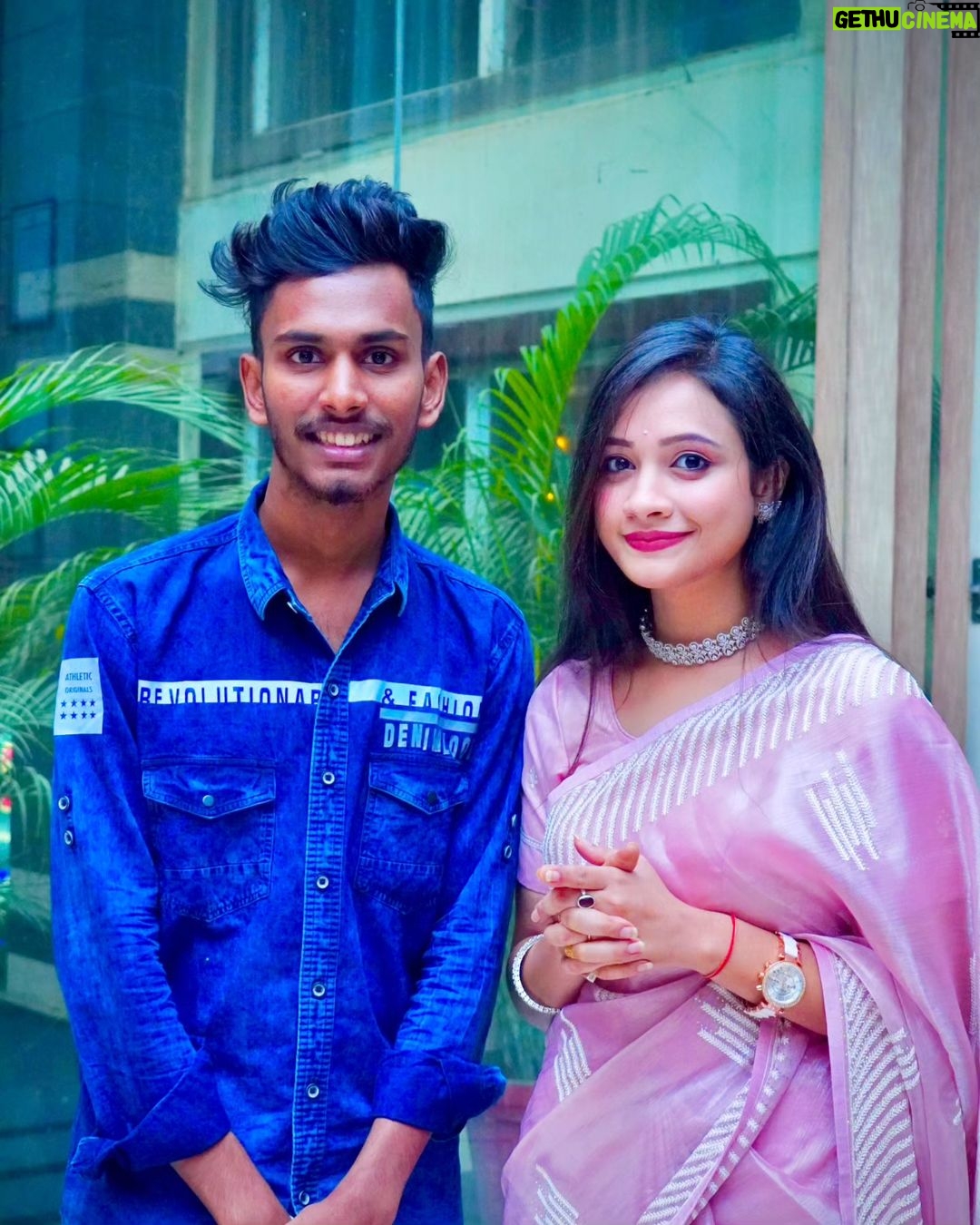 Archana Padhi Instagram - Di with Ev😍💗 @dr_archu._padhi Jujomura, Orissa, India