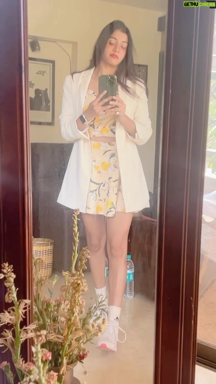 Archana Singh Rajput Instagram - Day by day. I make my way. #style #love #passion #cute #girl #fashioninsta #beauty #blogger #instapic #instadaily #instagood #instalike #archanasinghrajput #instagram#music #gratitude #actress #model #mumbai #india @rajput_archanasingh Mumbai - मुंबई