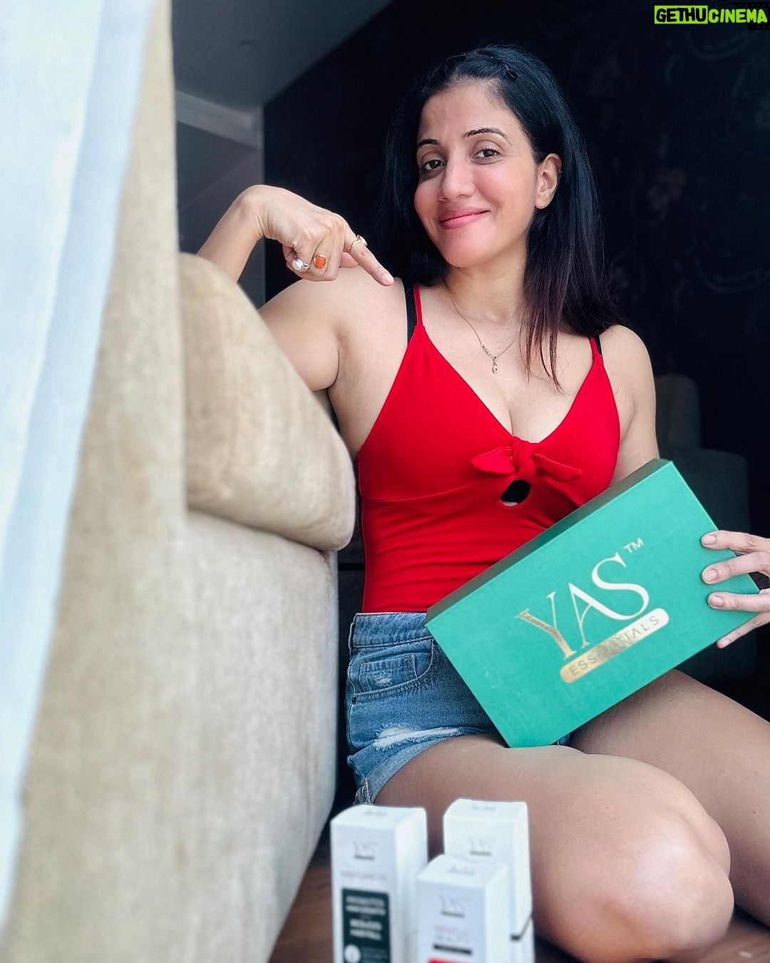 Archana Singh Rajput Instagram - “Skincare is not superficial because it’s healthcare. When you have beautiful skin it’s a sign that you have a healthy mind and body.” @yasessentialoils #skincareessentials #nourishyourskin #glow #glowskin #beautytips #lovemyself Mumbai, Maharashtra