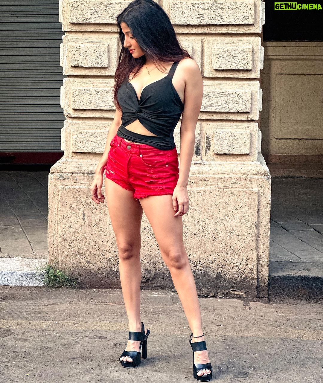 Archana Singh Rajput Instagram - “Oh hey there.” Mumbai, Maharashtra