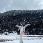 Ariah Agarwal Instagram - I was upto snow good ⛄️ Also, meet my cool friend (last slide) . . . #zeropoint #lachung #sikkim #northsikkim #yumthangvalley #snow #snow2023 #snowman Lachung , Zero Point , Yumthang Valley