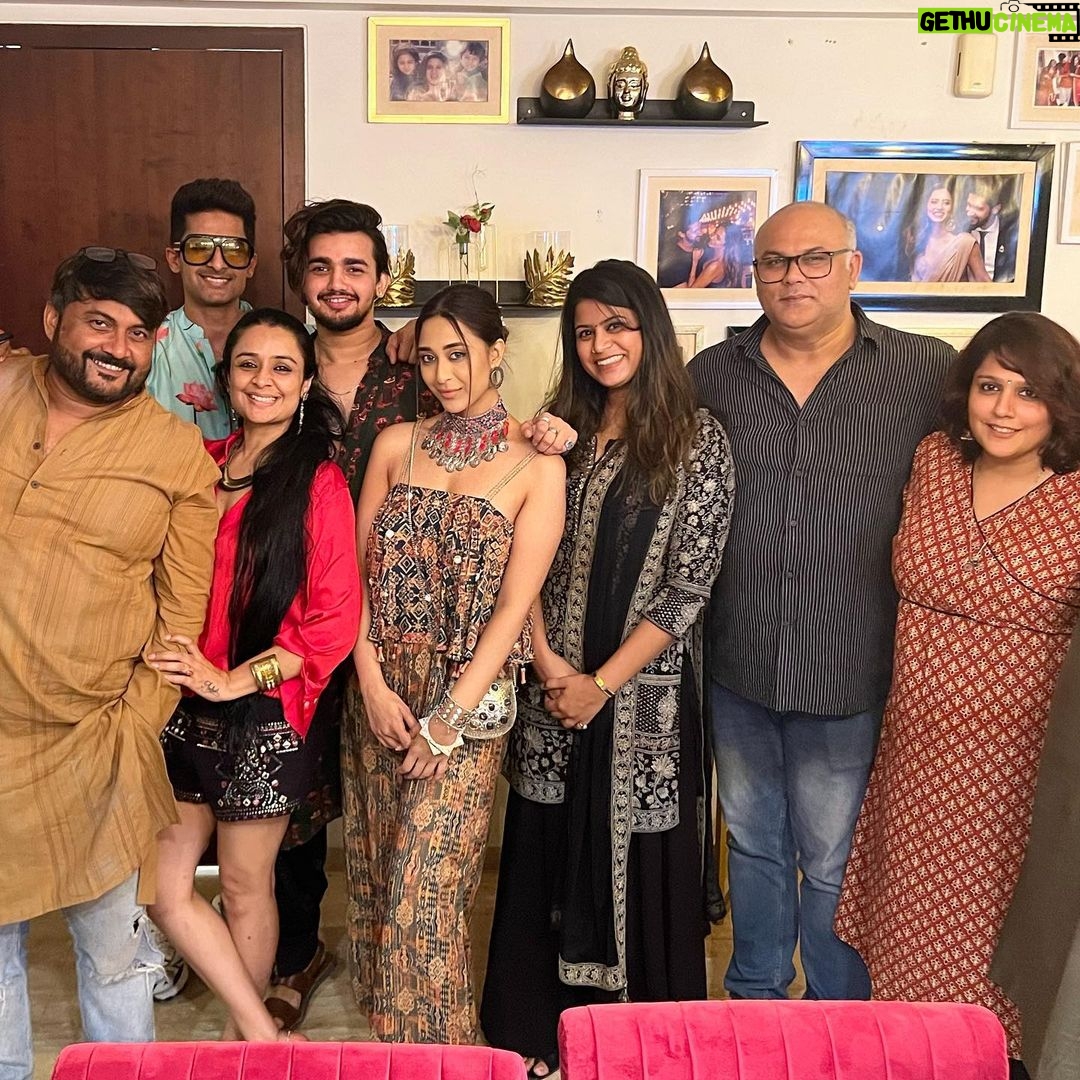 Ariah Agarwal Instagram - Shubh Deepawali 🪔 . . . . #Happydiwali #Diwali2022 #bestcrew #llb #ariahlove #ariahagarwal