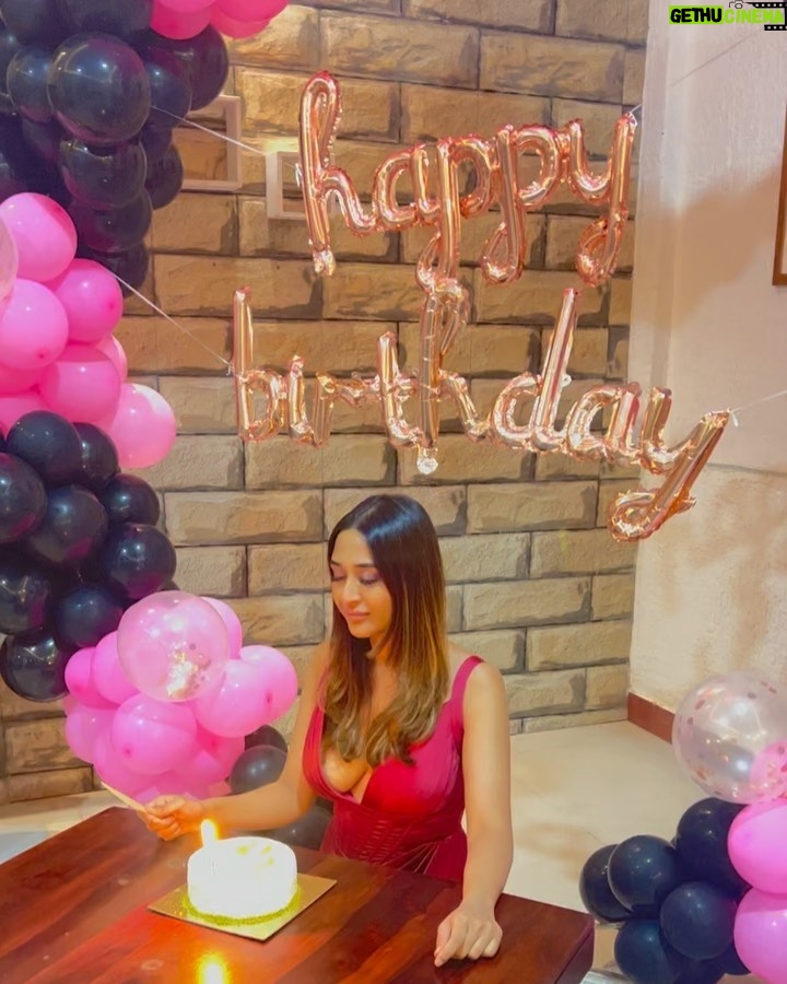 Ariah Agarwal Instagram - I don’t get older, I just level up! ♥️♥️♥️ Thank you for the wonderful birthday @ekostay gorgeous, spacious villa with the cutest decor & pampering staff 🥰 Grateful for my Insta-fam, Thank you for the edits and posts 😘 received sooo much loveeee, ufff ❤️🔥 & Ofcourse, Grateful for my friends and family 🕉 . . . Outfit: @kayjaybykritika Clicked by: @nirali_manek . . . #CasaRoyaleVilla #GetawayWithEkoStay #EkoStayExperience #VacayWithEkoStay #VibeWithEkoStay #ariahagarwal #ariahlove #birthdaygirl Casa Royale