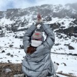 Ariah Agarwal Instagram - I was upto snow good ⛄️ Also, meet my cool friend (last slide) . . . #zeropoint #lachung #sikkim #northsikkim #yumthangvalley #snow #snow2023 #snowman Lachung , Zero Point , Yumthang Valley