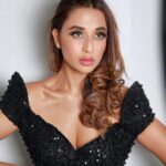 Ariah Agarwal Instagram - Magical Clavicle. Uh just google it 💅🏼 . . . #ariahagarwal #ariahlove