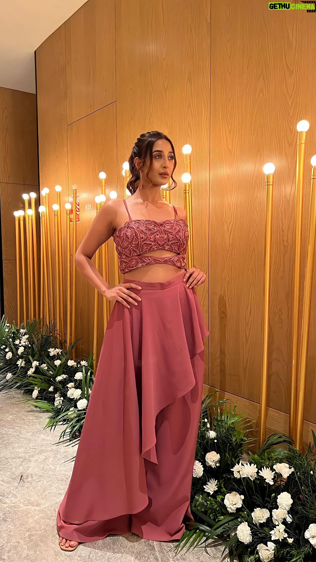 Ariah Agarwal Instagram - Chic happens 💅🏼 Wearing @mehakmurpanalabel . . . #mehakmurpanalabel #ariahlove #ariahagarwal #trendingreels #fashionstyle #designer #wedding Taj Cidade de Goa, Goa